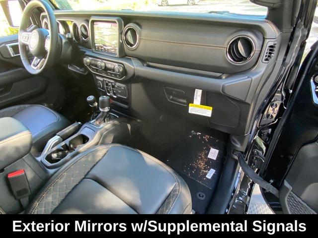 Photo of 2022 Black Clearcoat Jeep Gladiator