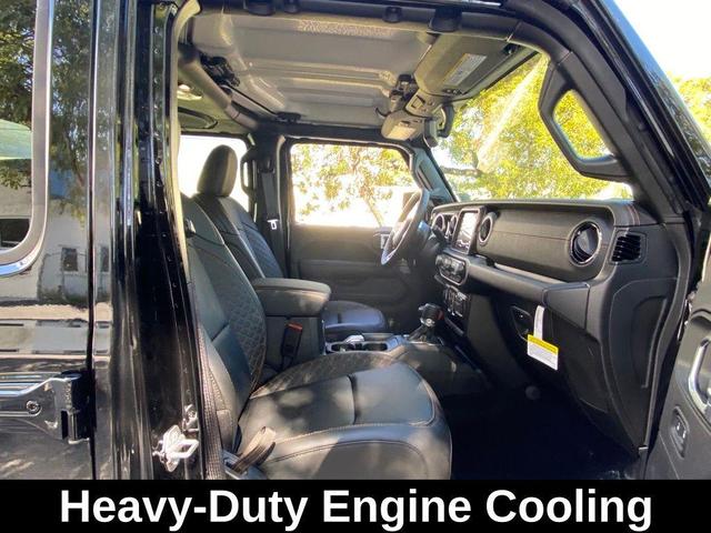 Photo of 2022 Black Clearcoat Jeep Gladiator