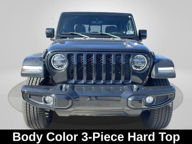 Photo of 2022 Black Clearcoat Jeep Gladiator