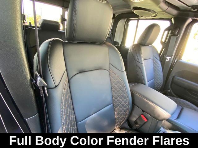 Photo of 2022 Black Clearcoat Jeep Gladiator
