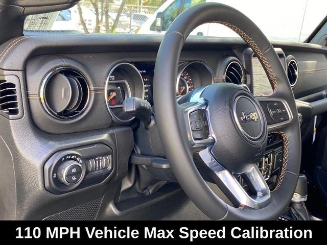 Photo of 2022 Black Clearcoat Jeep Gladiator