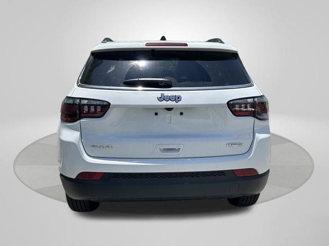 Photo of 2025 Bright White Clearcoat Jeep Compass