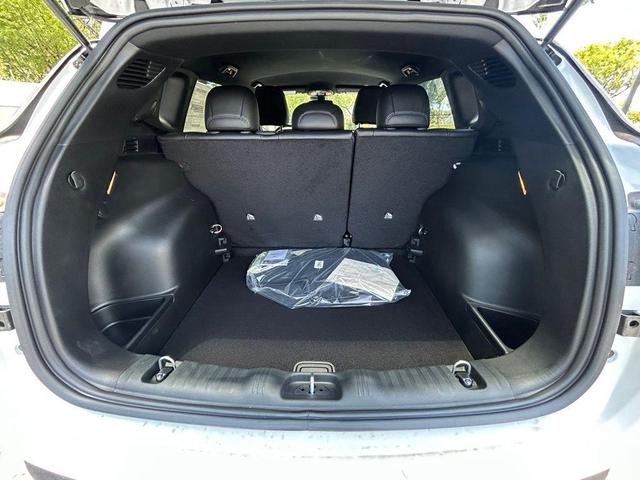 Photo of 2025 Bright White Clearcoat Jeep Compass