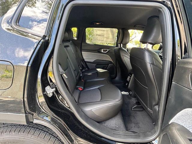 Photo of 2025 Diamond Black Jeep Compass