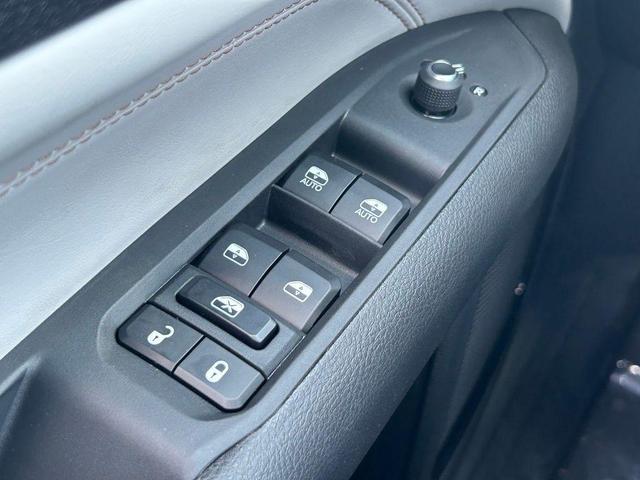 Photo of 2024 Diamond Black Jeep Compass