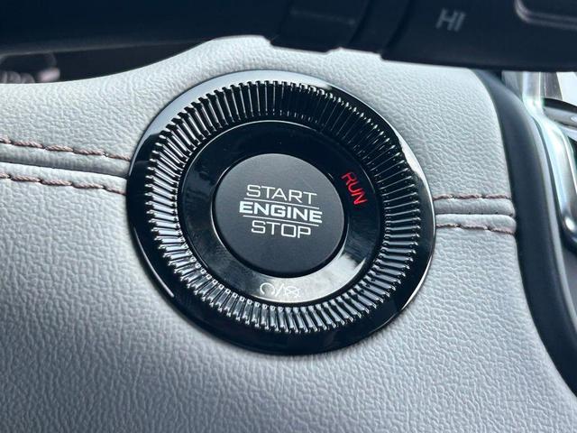 Photo of 2024 Diamond Black Jeep Compass