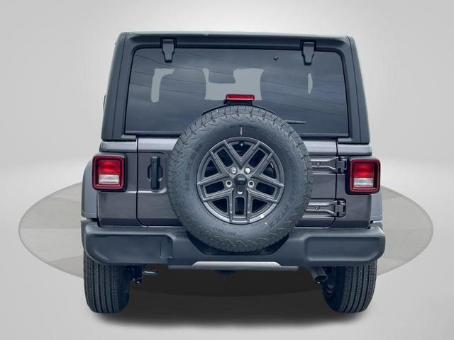 Photo of 2025 Granite Crystal Clearcoat Metallic Jeep Wrangler