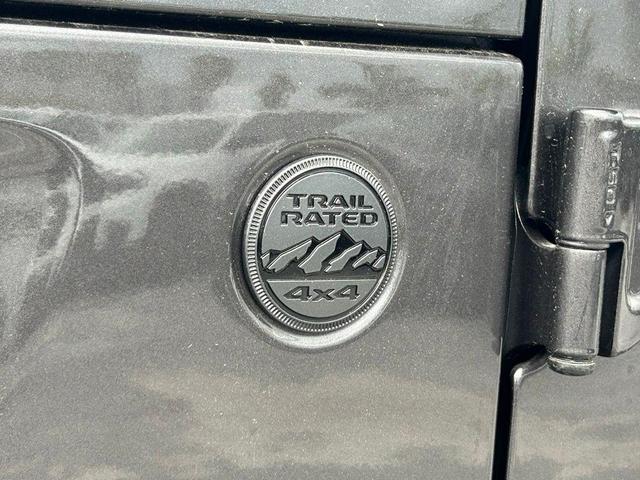 Photo of 2025 Granite Crystal Clearcoat Metallic Jeep Wrangler