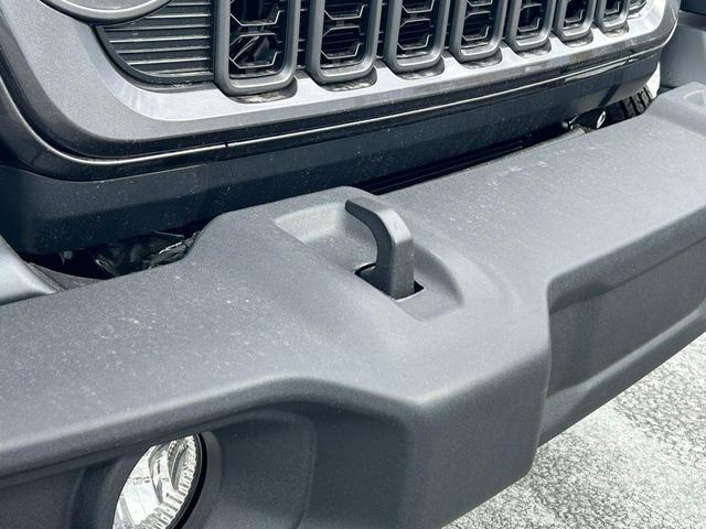 Photo of 2025 Granite Crystal Clearcoat Metallic Jeep Wrangler