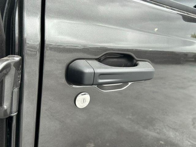 Photo of 2025 Granite Crystal Clearcoat Metallic Jeep Gladiator