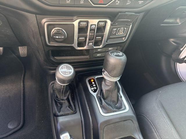 Photo of 2018 Bright White Clearcoat Jeep Wrangler Unlimited