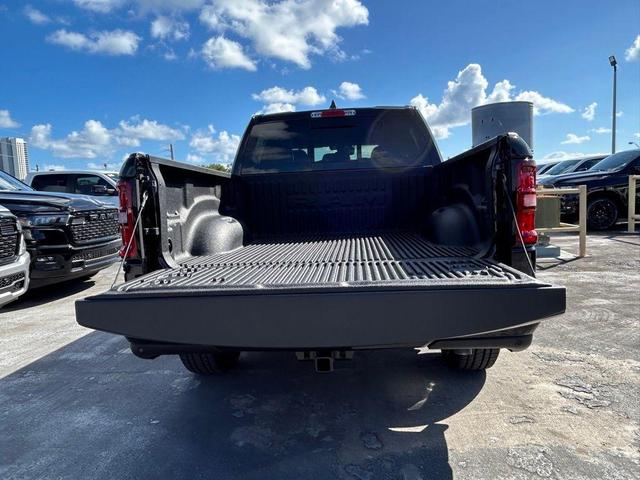 Photo of 2025 Diamond Black RAM 1500