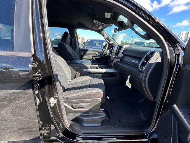 Photo of 2025 Diamond Black RAM 1500