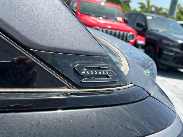 Photo of 2025 Diamond Black Jeep Wagoneer S