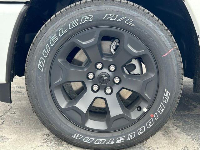 Photo of 2025 Bright White Clearcoat RAM 1500