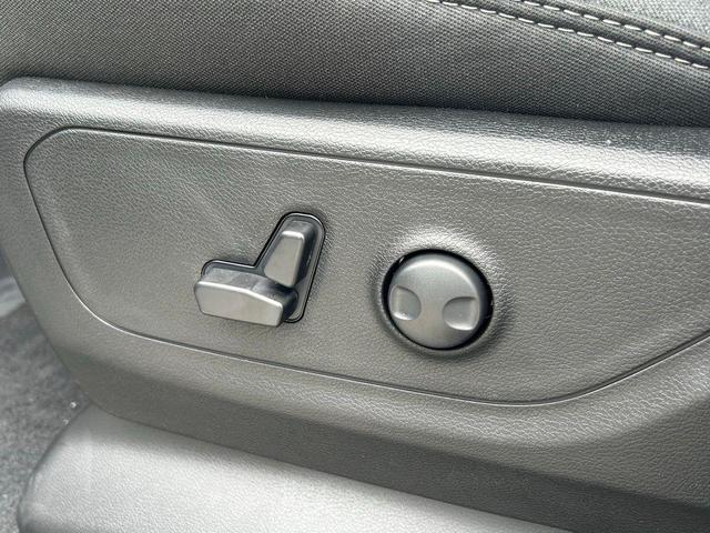 Photo of 2025 Bright White Clearcoat RAM 1500
