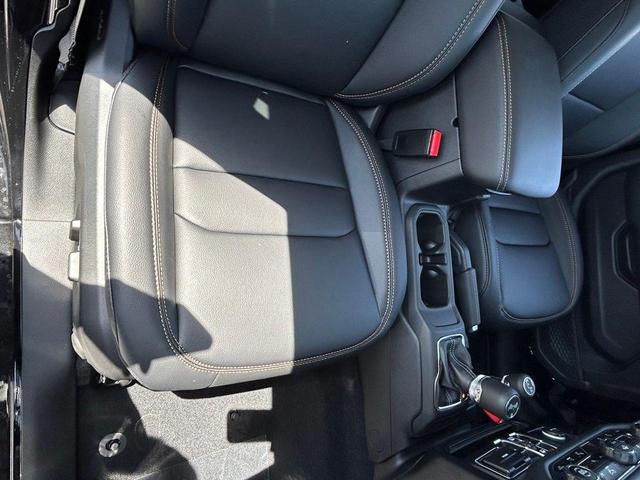 Photo of 2025 Black Clearcoat Jeep Wrangler
