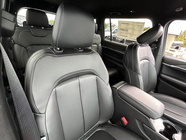 Photo of 2025 Velvet Red Pearlcoat Jeep Grand Cherokee L