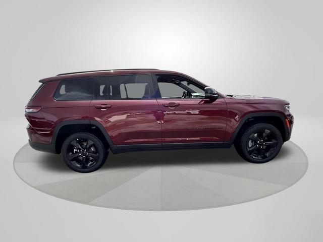 Photo of 2025 Velvet Red Pearlcoat Jeep Grand Cherokee L
