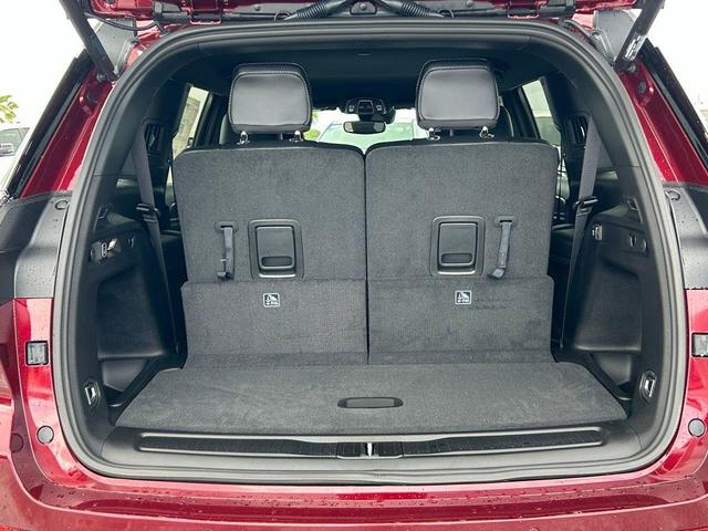 Photo of 2025 Velvet Red Pearlcoat Jeep Grand Cherokee L