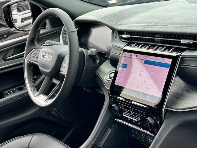 Photo of 2025 Velvet Red Pearlcoat Jeep Grand Cherokee L