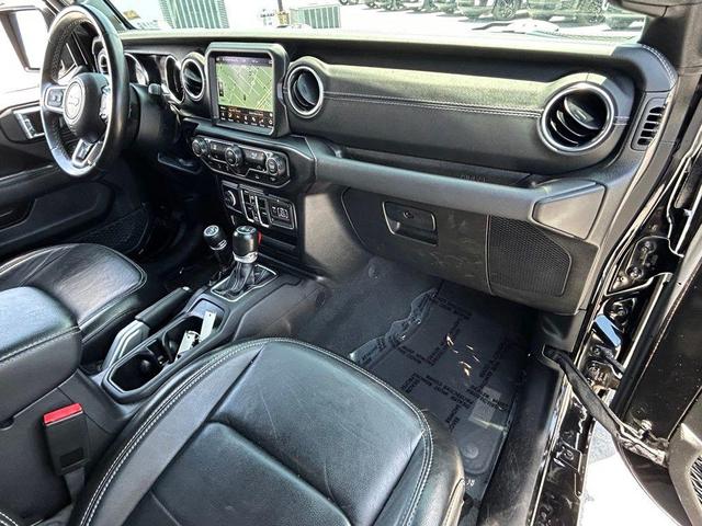 Photo of 2022 Black Clearcoat Jeep Wrangler Unlimited