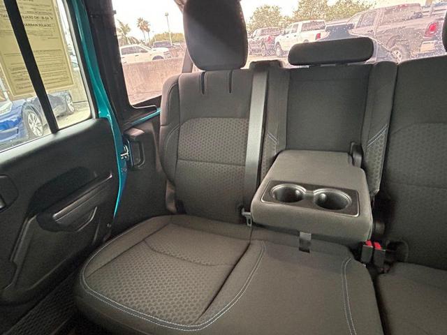 Photo of 2024 Pearlcoat Jeep Wrangler 4xe