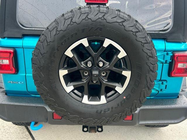 Photo of 2024 Pearlcoat Jeep Wrangler 4xe