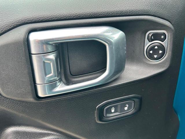 Photo of 2024 Pearlcoat Jeep Wrangler 4xe