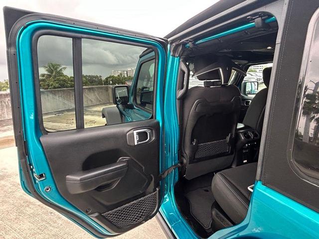 Photo of 2024 Pearlcoat Jeep Wrangler 4xe