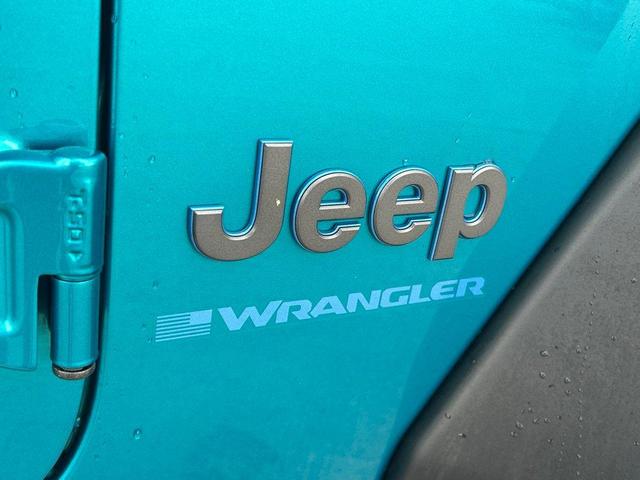 Photo of 2024 Pearlcoat Jeep Wrangler 4xe