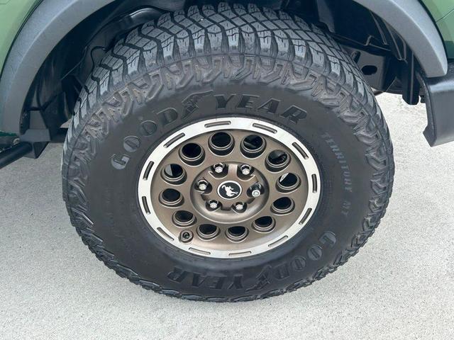 Photo of 2022 Eruption Green Metallic Ford Bronco