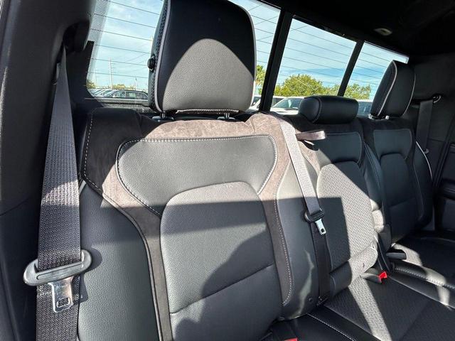 Photo of 2025 Bright White Clearcoat RAM 1500