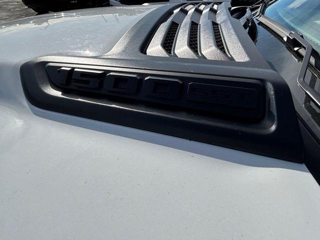 Photo of 2025 Bright White Clearcoat RAM 1500