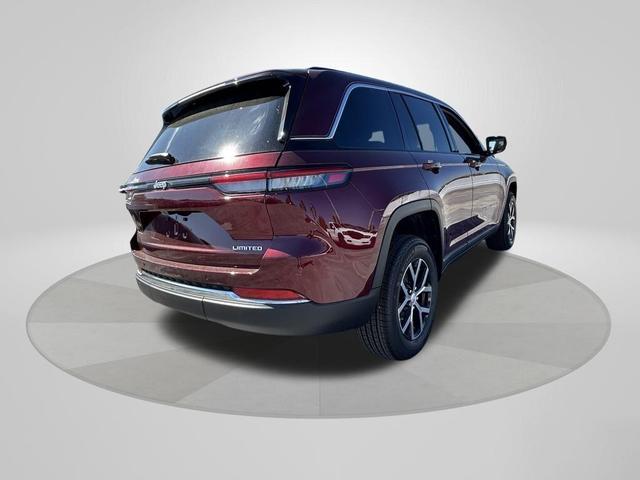 Photo of 2025 Velvet Red Pearlcoat Jeep Grand Cherokee