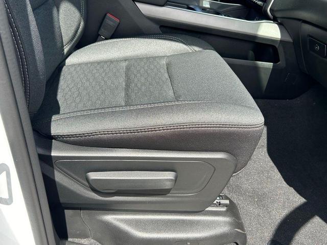 Photo of 2025 Bright White Clearcoat RAM 1500