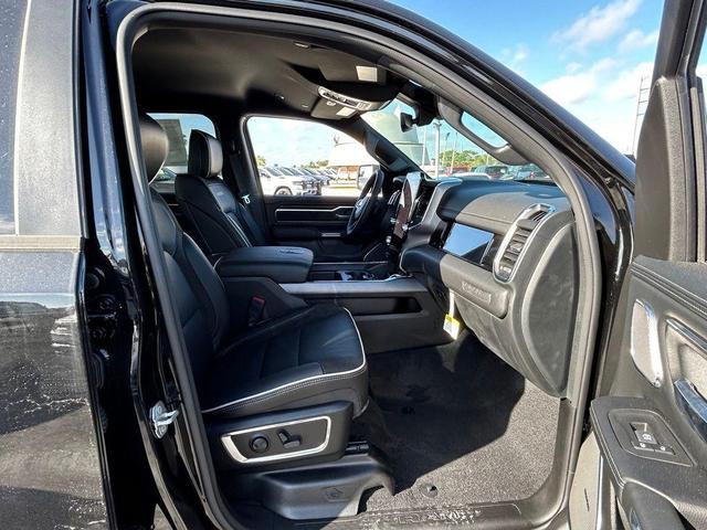 Photo of 2025 Diamond Black RAM 1500