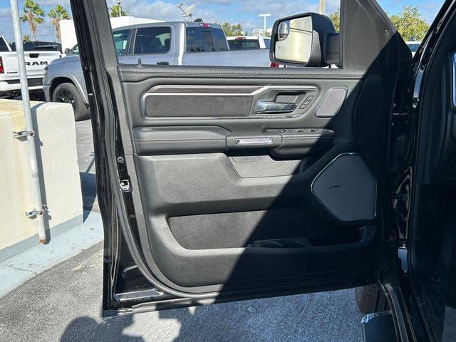 Photo of 2025 Diamond Black RAM 1500