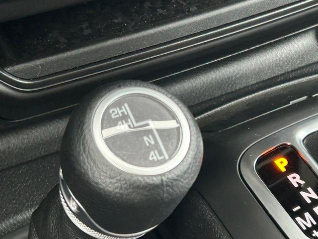 Photo of 2025 Hydro Blue Pearl Jeep Wrangler
