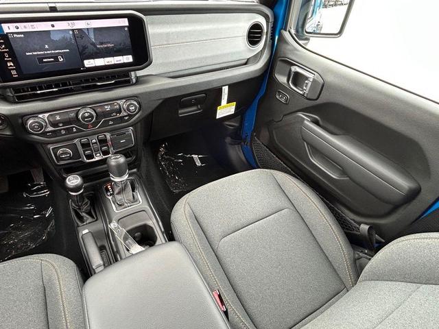 Photo of 2025 Hydro Blue Pearl Jeep Wrangler