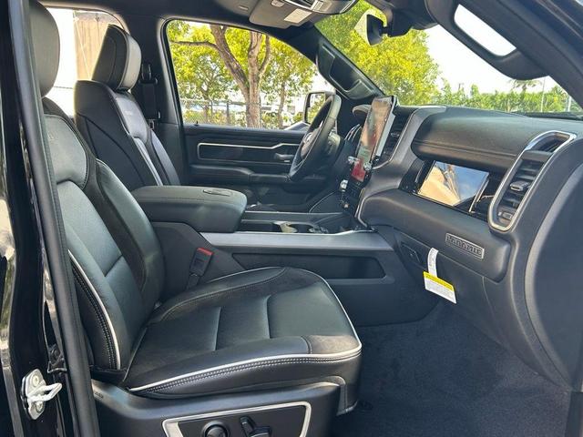 Photo of 2025 Diamond Black RAM 1500