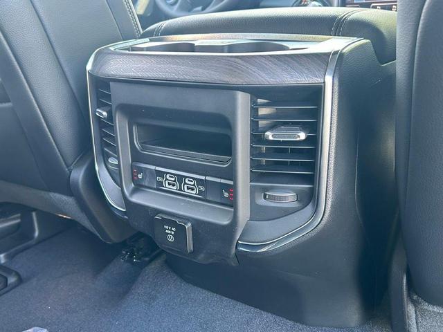 Photo of 2025 Diamond Black RAM 1500