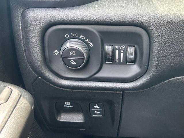 Photo of 2025 Diamond Black RAM 1500