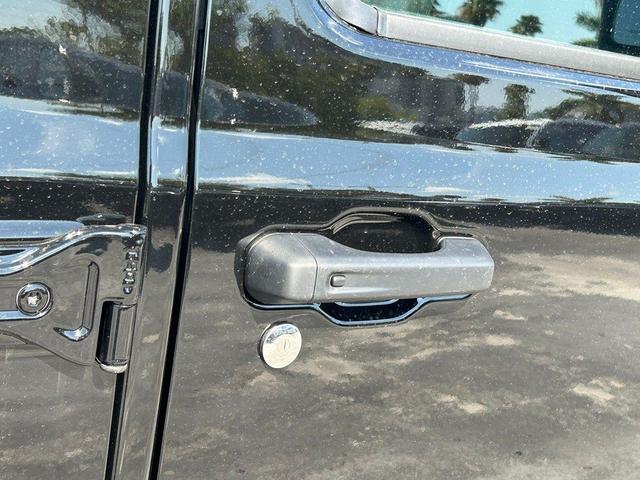 Photo of 2025 Black Clearcoat Jeep Wrangler