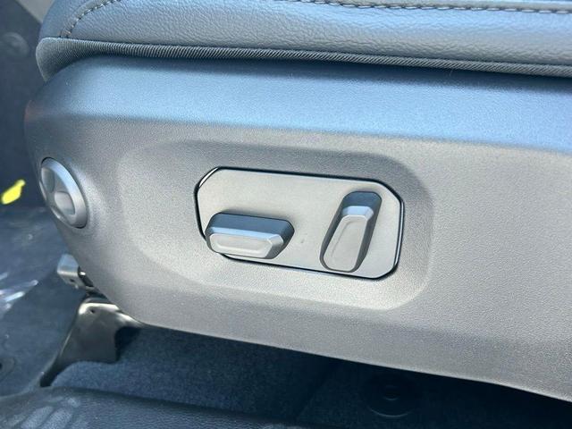 Photo of 2025 Black Clearcoat Jeep Wrangler