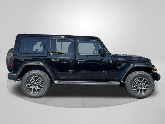 Photo of 2025 Black Clearcoat Jeep Wrangler