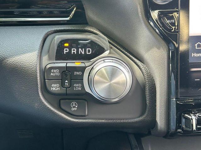 Photo of 2025 Bright White Clearcoat RAM 1500
