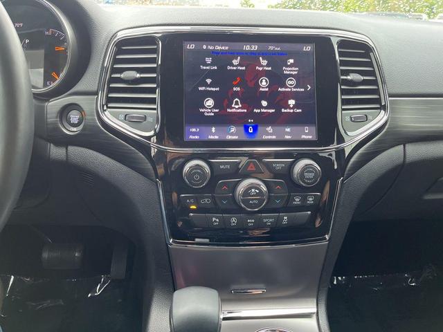 Photo of 2019 Bright White Clearcoat Jeep Grand Cherokee