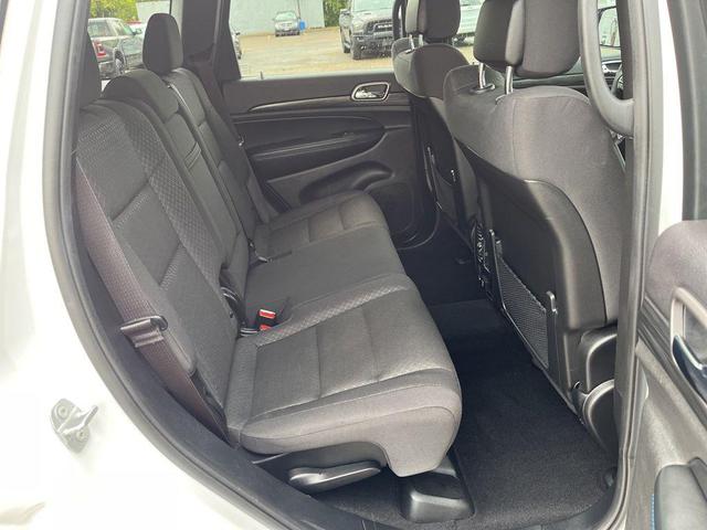 Photo of 2019 Bright White Clearcoat Jeep Grand Cherokee