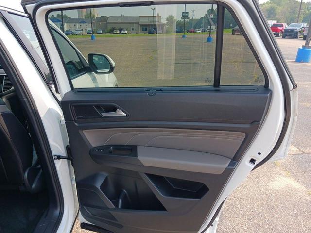 Photo of 2023 Opal White Pearl Volkswagen Atlas Cross Sport